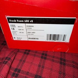 NEW New Balance Fresh foam 680 V8